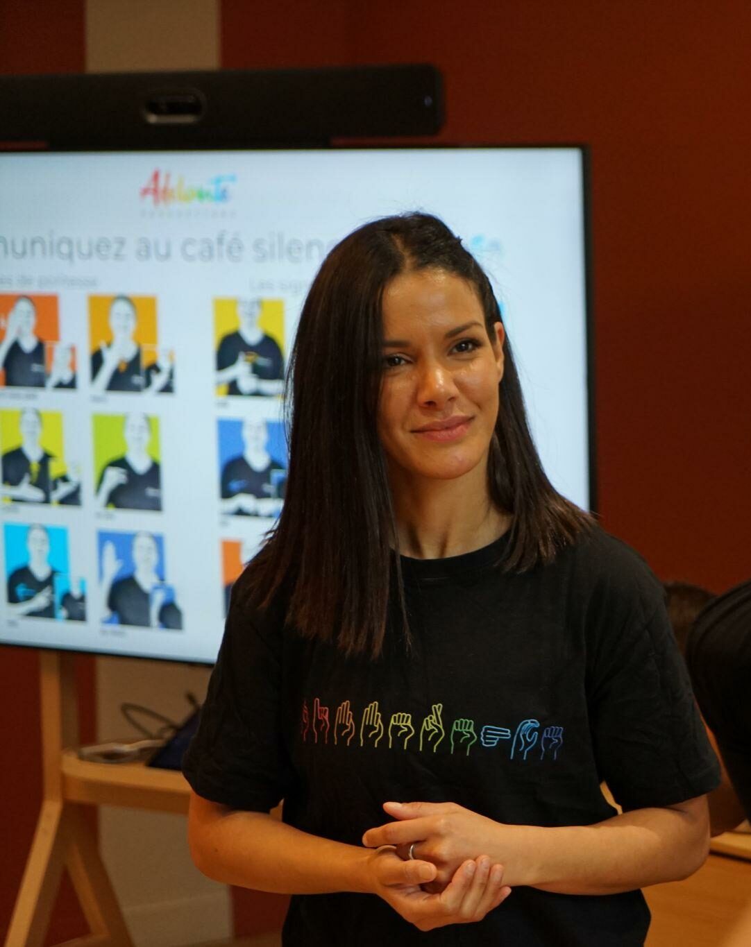 noura mechaye lors d'un événement Café Silence